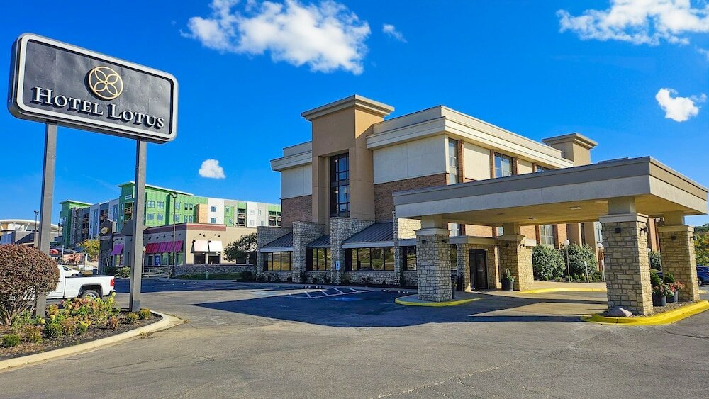 Фото отеля 1