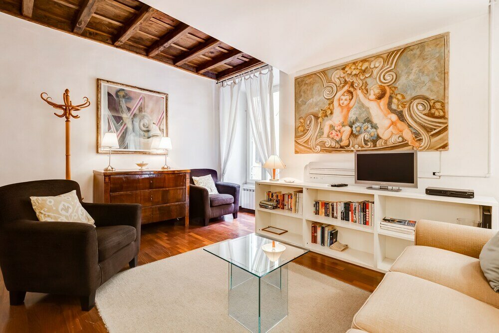 Фото Historical Apartment near Spanish Steps