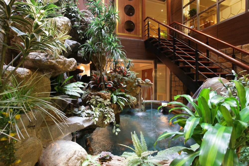 Фото Deja Vu Hotel