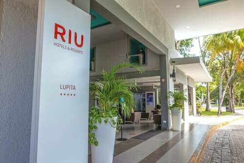 Гостиница Hotel Riu Lupita  в Мексике
