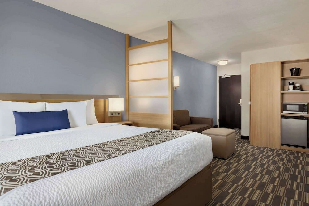Фото Microtel Inn & Suites by Wyndham Gambrills