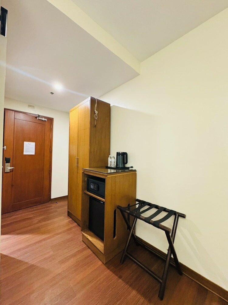 Фото Pearl Lane Hotel