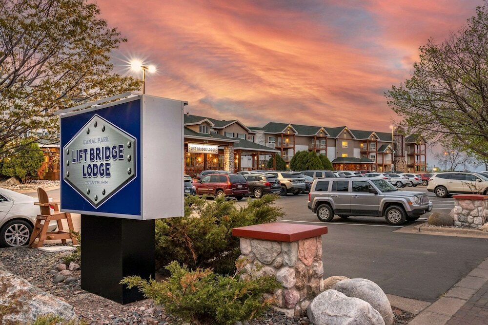 Фото Lift Bridge Lodge, Ascend Hotel Collection