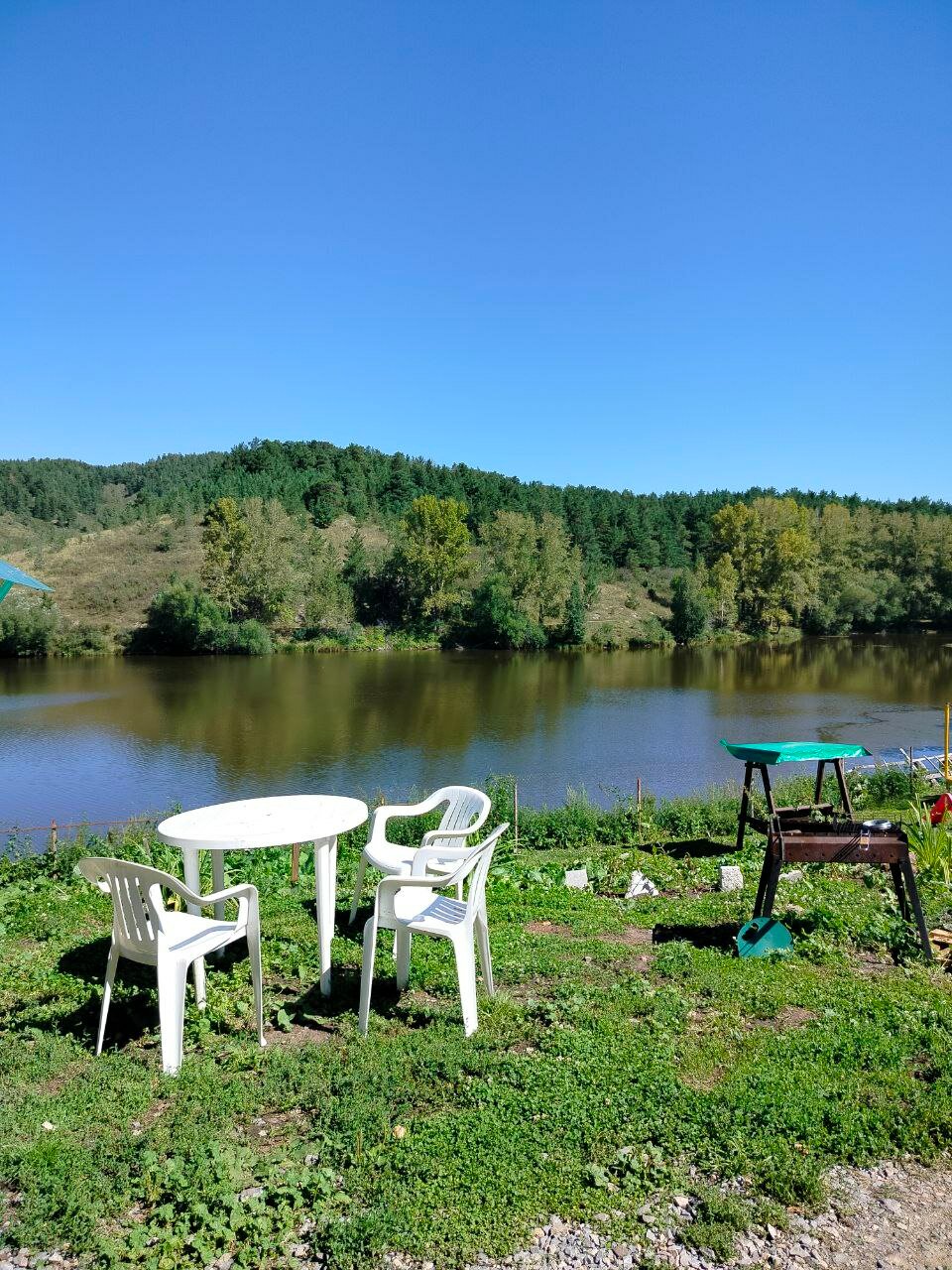 Фото Дом у пруда