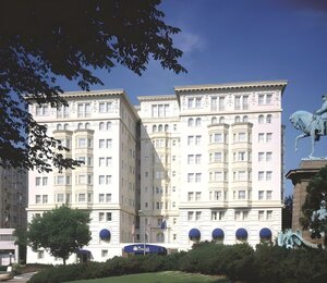 Гостиница Churchill Hotel