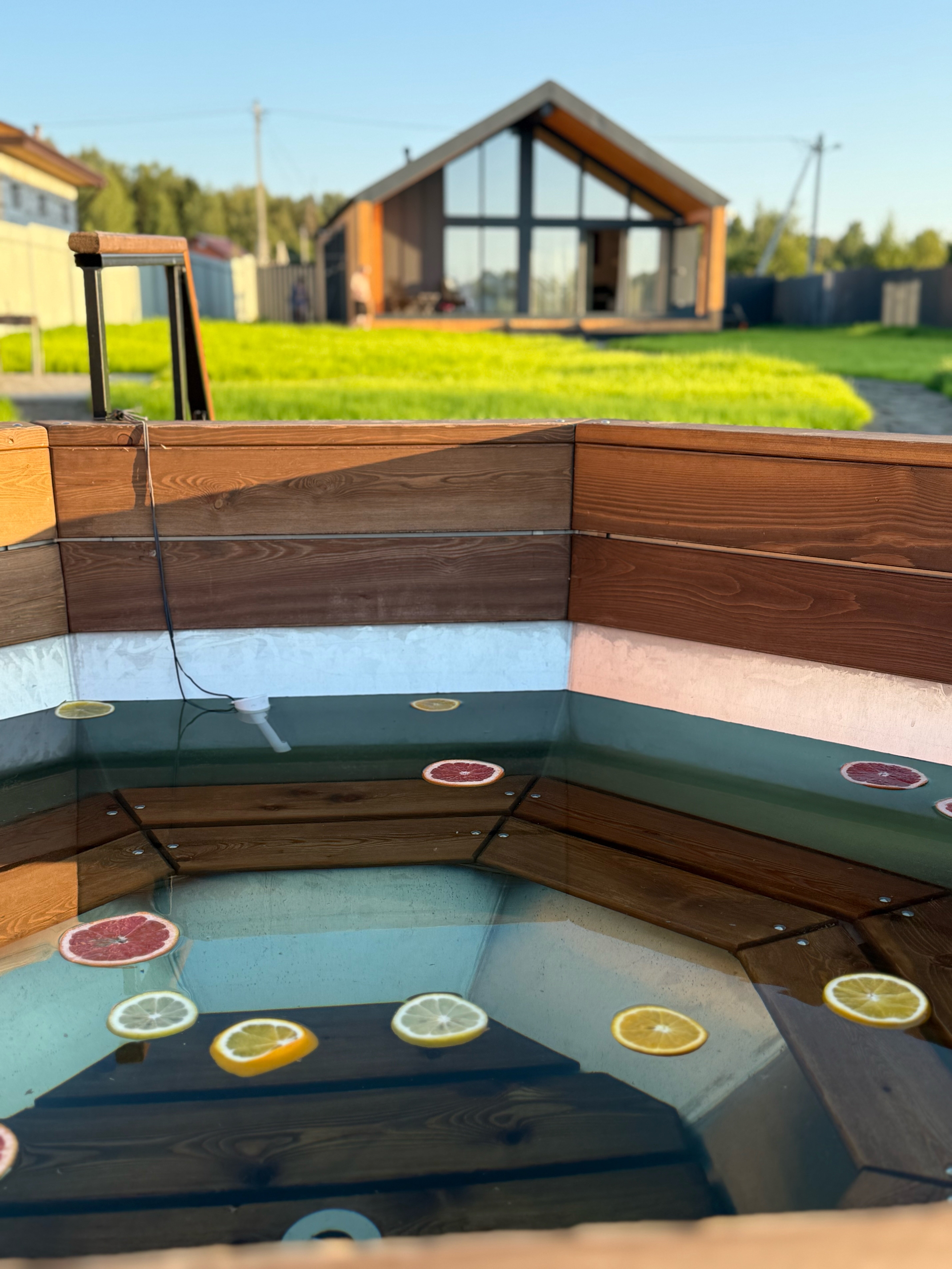 Фото Барнхауз у озера