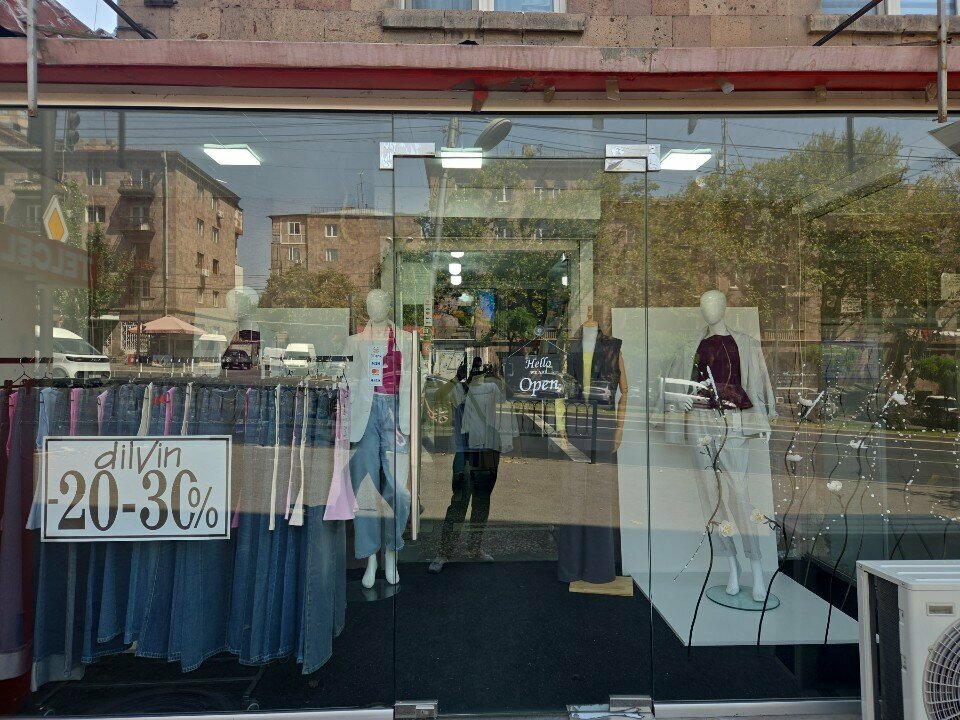 Clothing store Dilvin, Yerevan, photo