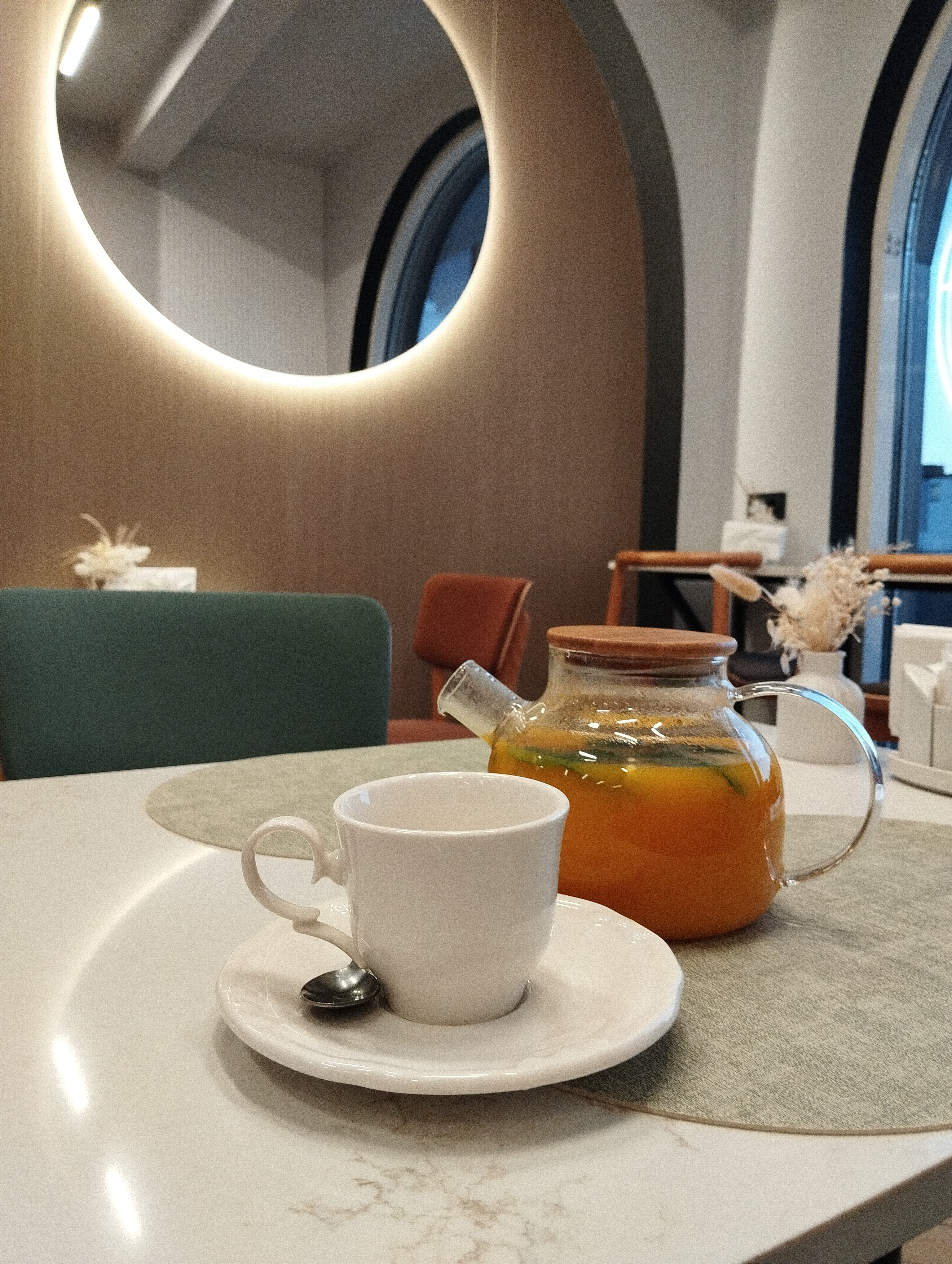 Фото Miracle Garden Hotel