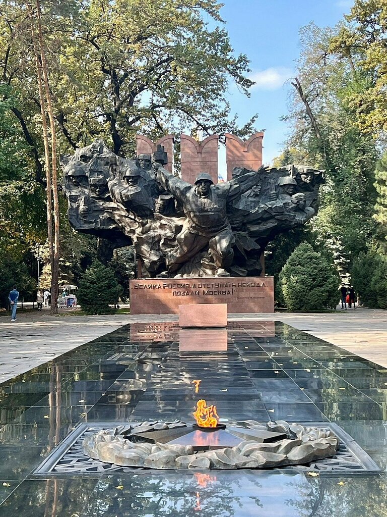 Әскери мемориал, бауырластар зираты Uly Otan soǵysy memorıaly, Алматы, фото