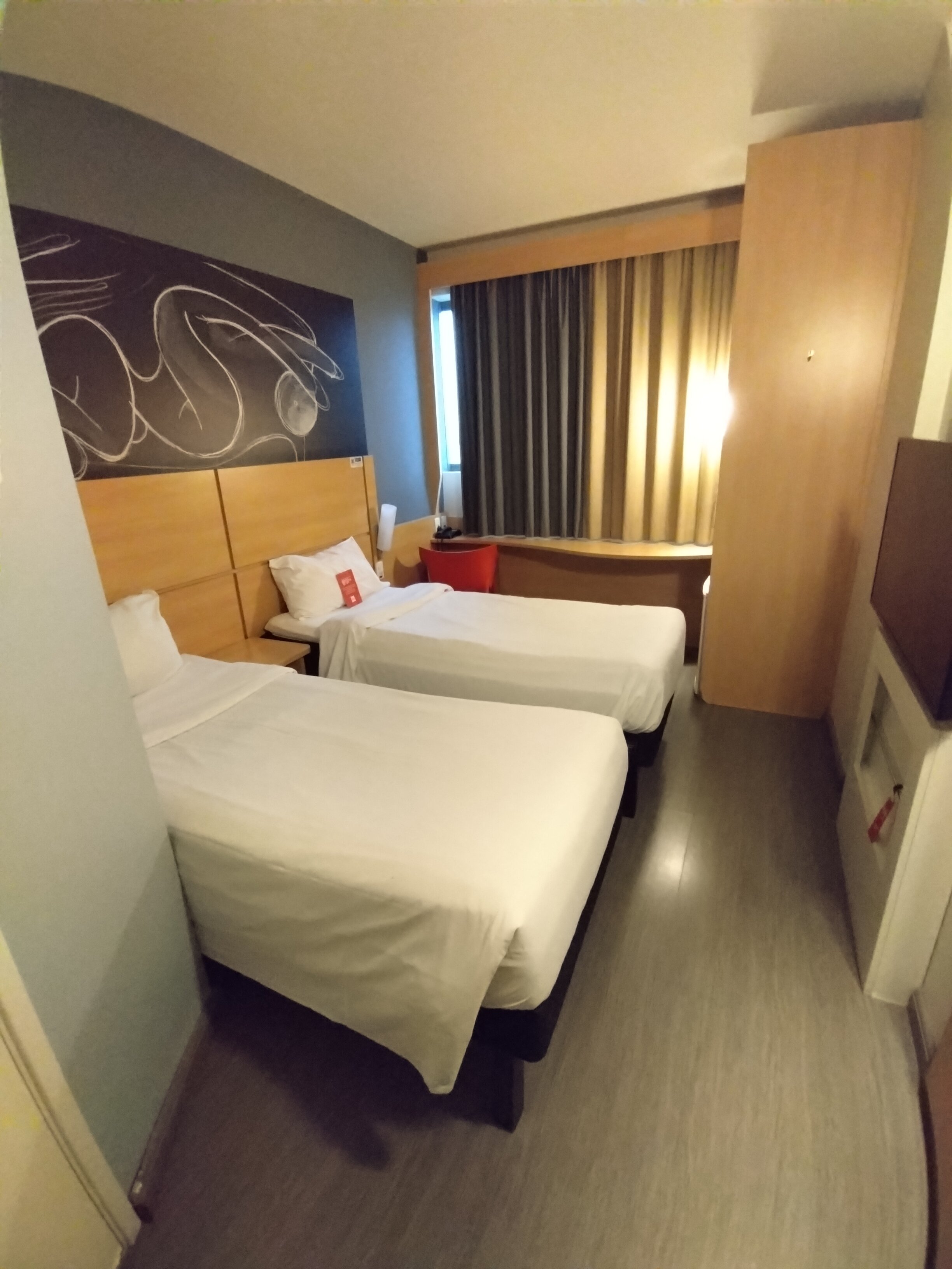 Фото Ibis Santos Valongo