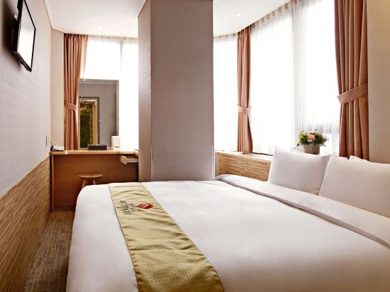 Фото Hotel Skypark Myeongdong III