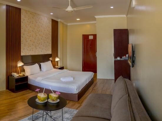 Фото Whiteshell Island Hotel & SPA