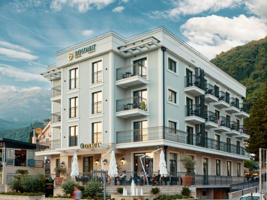 Фото отеля 1