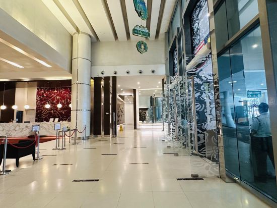 Фото Swiss Garden Residence by Urban Suites