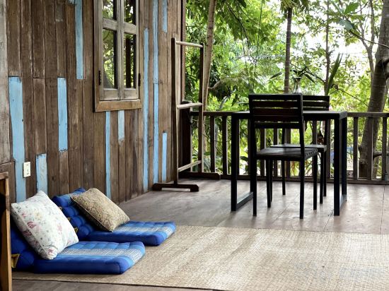 Фото Isann Lodge