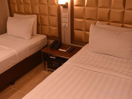 Фото Robertson Hotel