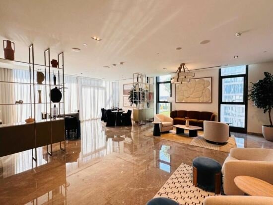 Short-term housing rental Luxury 1 Bedroom Apartment At Burj Crown, Dubai, photo