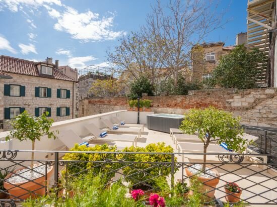 Фото Marmont Heritage Hotel