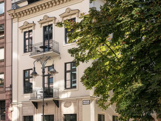 Фото отеля 1