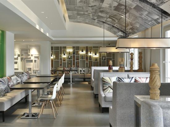 Фото Crystal Orange Shanghai Kangqiao LuoShan Road Station