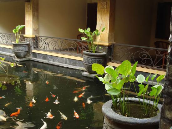 Фото Lotus Garden Hotel