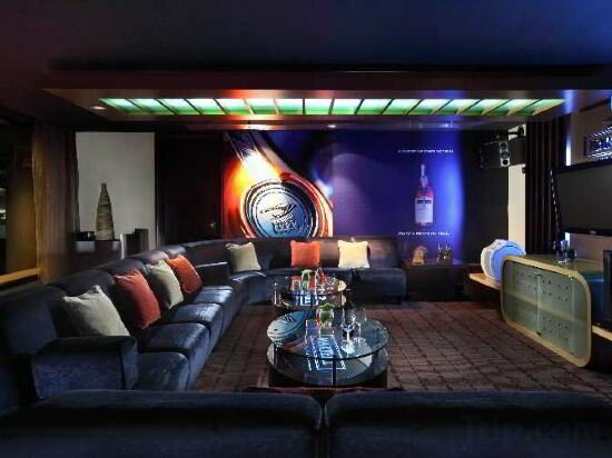 Фото The Ritz-Carlton Jakarta Mega Kuningan