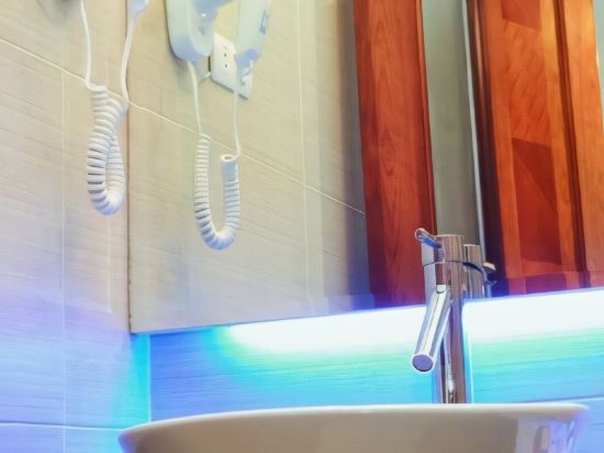 Фото Luxeden Hotel