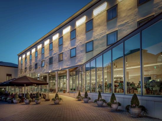 Фото Hilton London Angel Islington