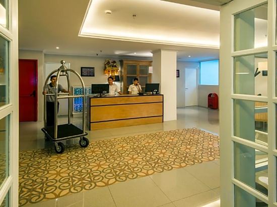 Фото Yan's House Hotel