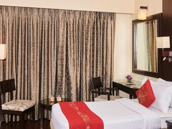 Фото Goldfinch Hotel Mumbai