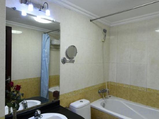 Фото Phoenix Legend Hotel