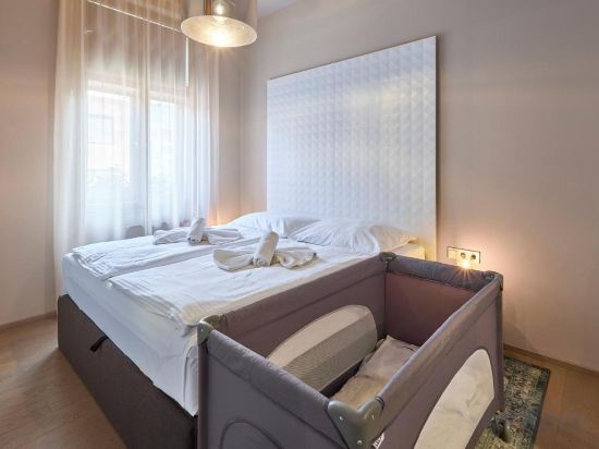 Фото Aparthotel Rimska 14