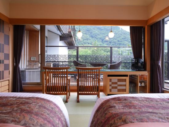 Фото Hakone Kamon