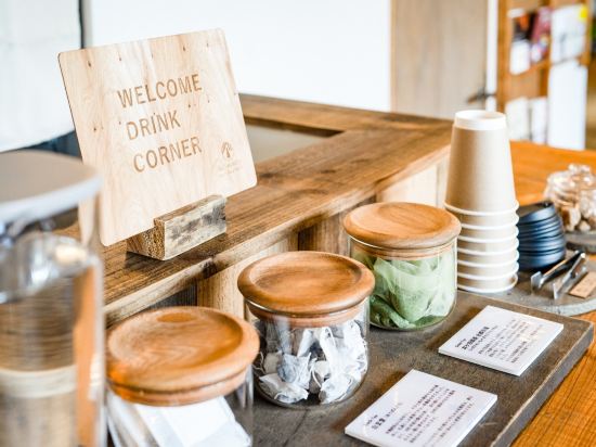 Фото Fan Aburatsu Sports Bar & Hostel