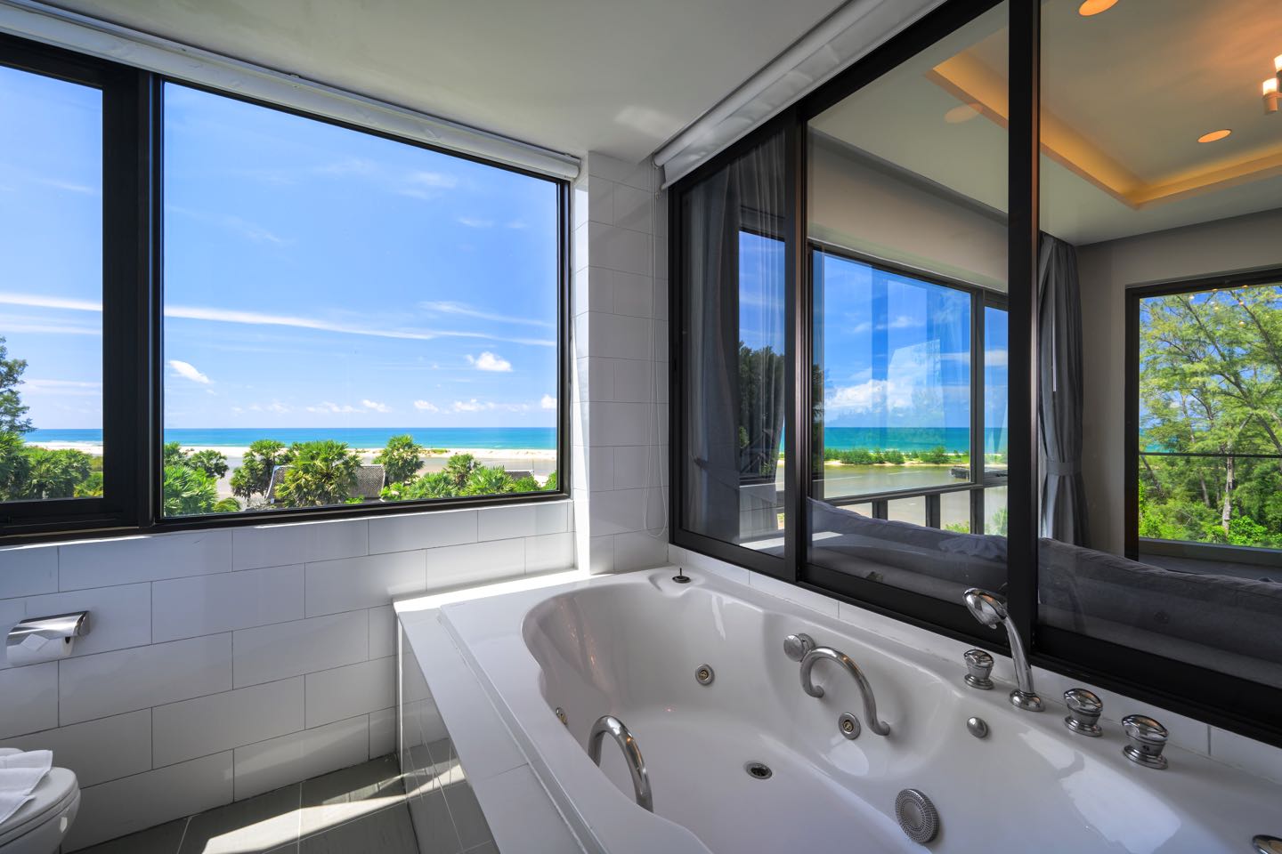 Фото The Hotspring Beach Resort & SPA