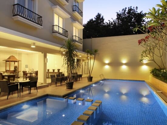 Фото Emersia Malioboro Hotel