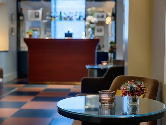 Фото Hôtel A La Villa des Artistes