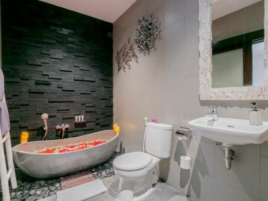 Фото Canvas Escape Resort