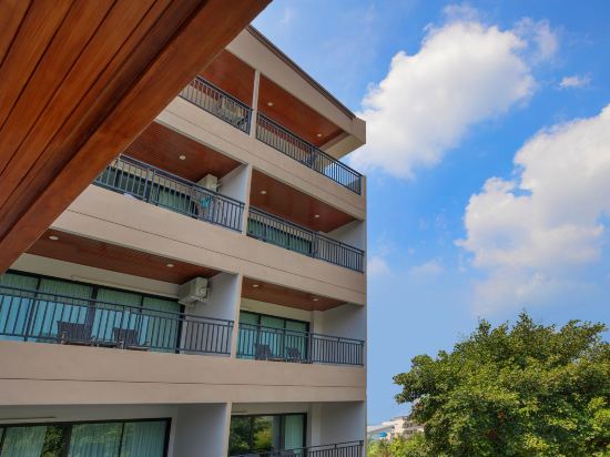 Фото The Bell Airport Phuket Hotel