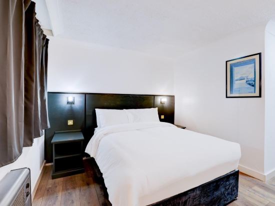 Фото Rivenhall Hotel