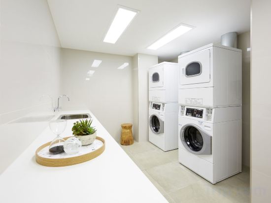 Фото Holiday Inn Express Adelaide City Centre