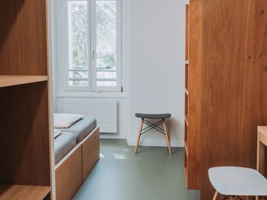 Фото Youth Hostel Montreux