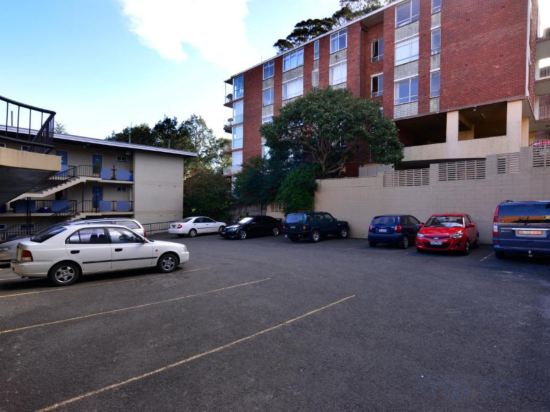 Фото Twin Towers Inn