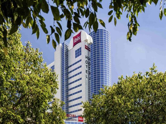 Фото Ibis Paris Porte De Montreuil