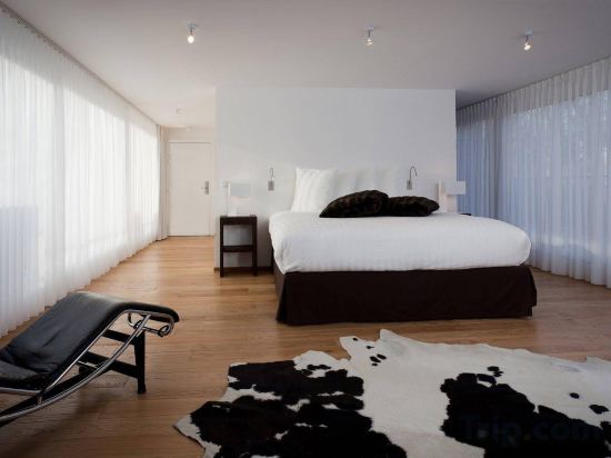 Фото Garrigae Villa La Florangerie