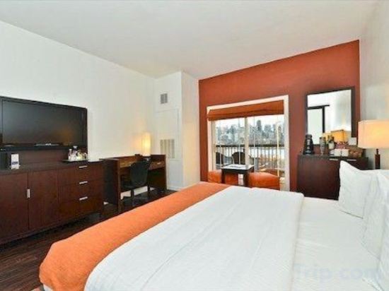 Фото Ravel Hotel Trademark Collection by Wyndham