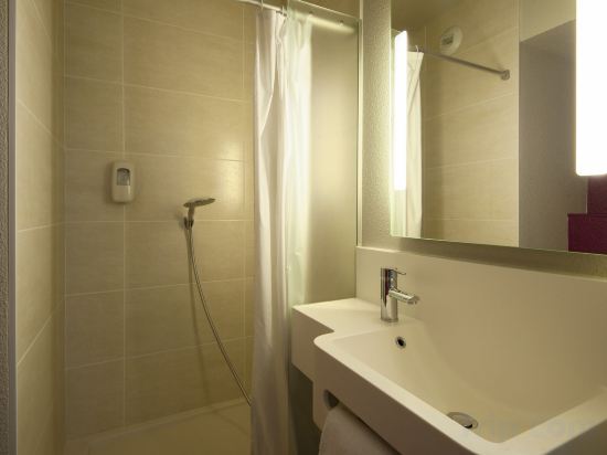 Фото B&b Hotel Lyon Caluire Cité Internationale