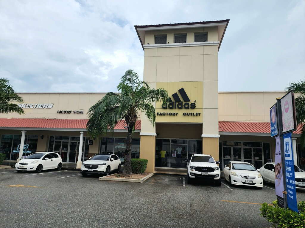 Sportswear and shoes Adidas Outlet, Pattaya, photo