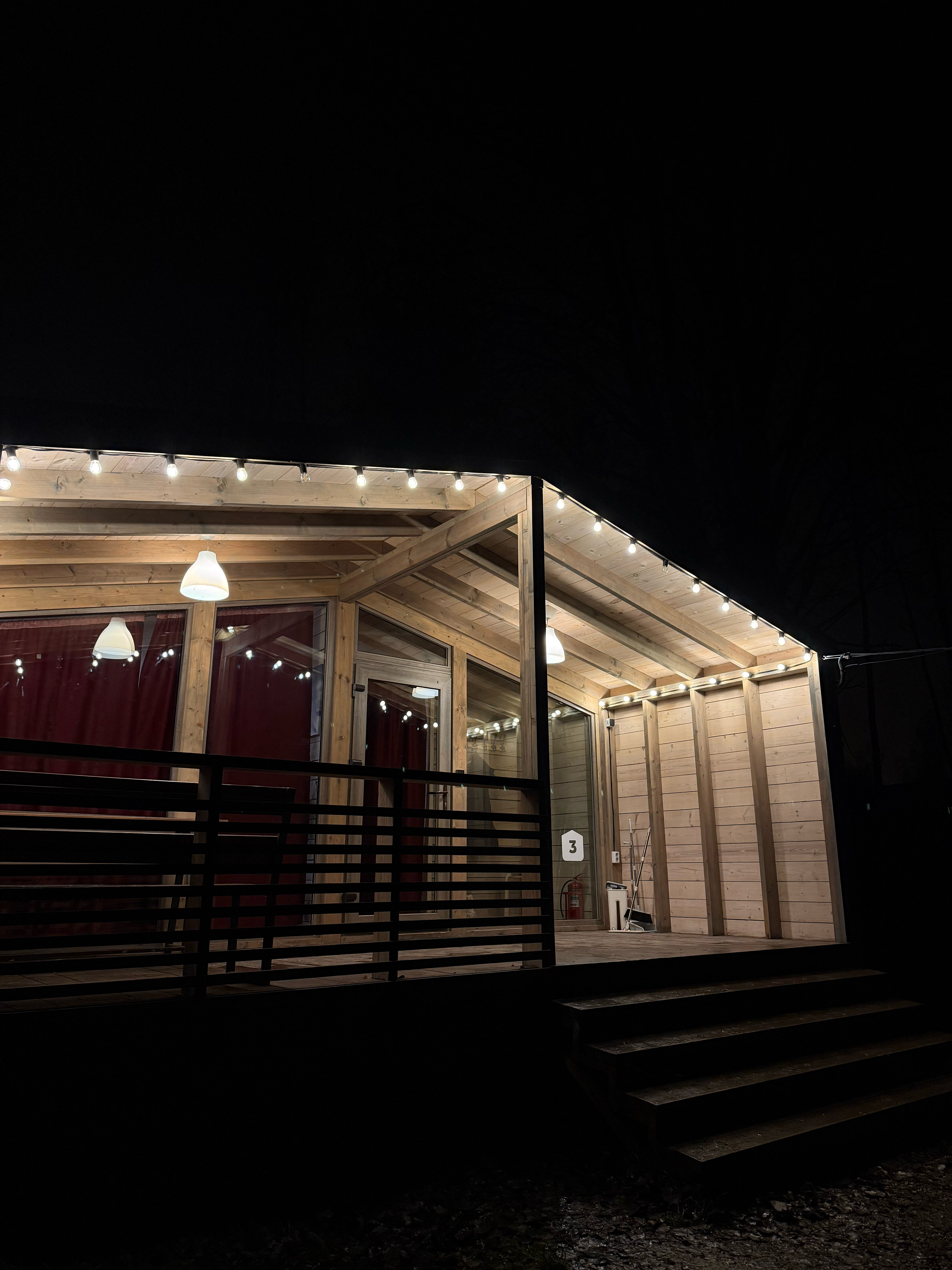 Фото Klever House, Голубое озеро