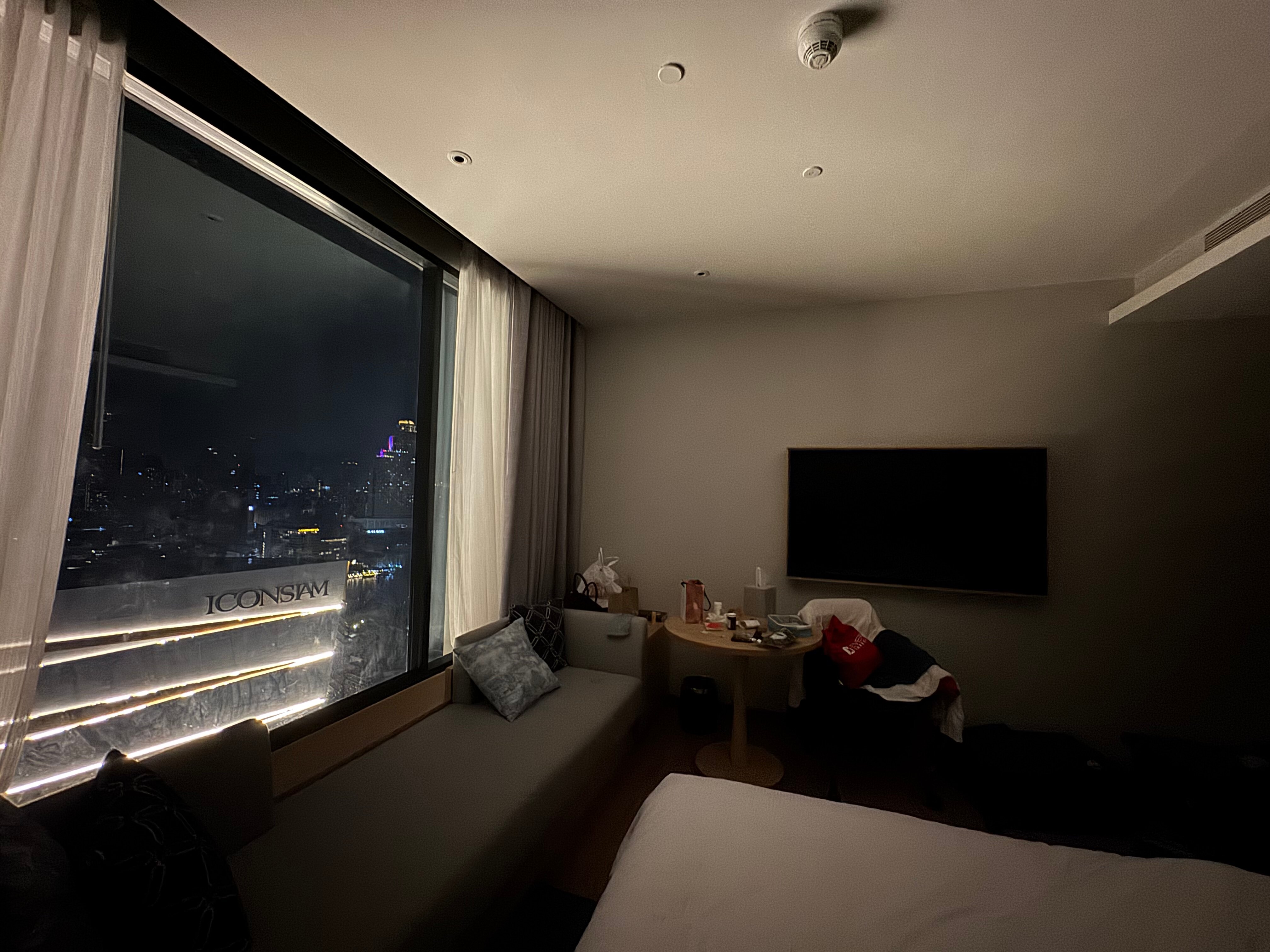 Фото Hilton Garden Inn Bangkok Riverside